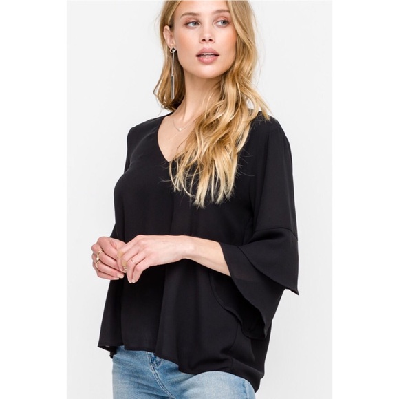 BOUTIQUE CLOSING MAKE AN OFFER - Picture 2 of 4